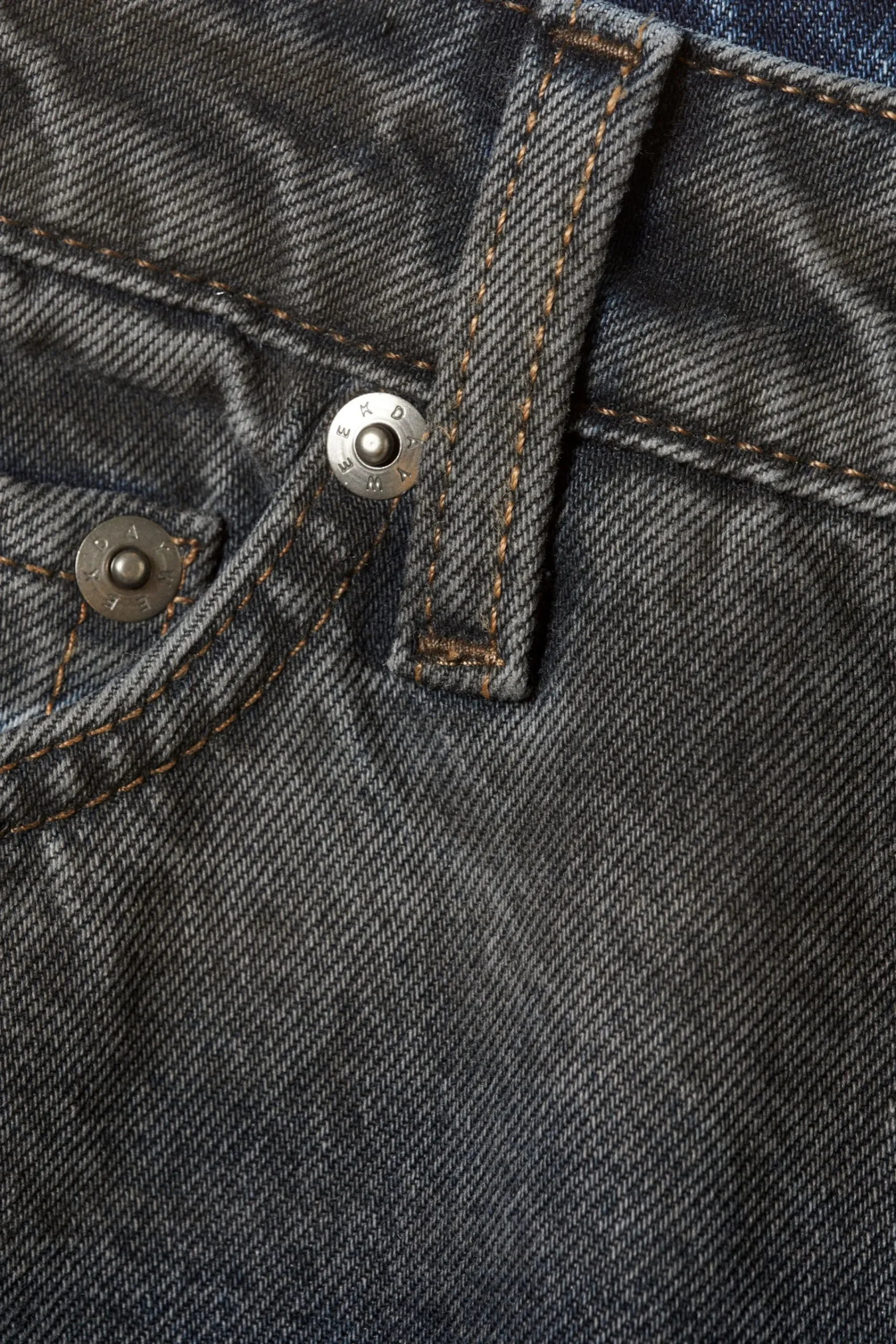 ample_lga_ledig_leriga_jeans_5.webp Weekday Jeans<AMPLE LÅGA LEDIG LERIGA JEANS