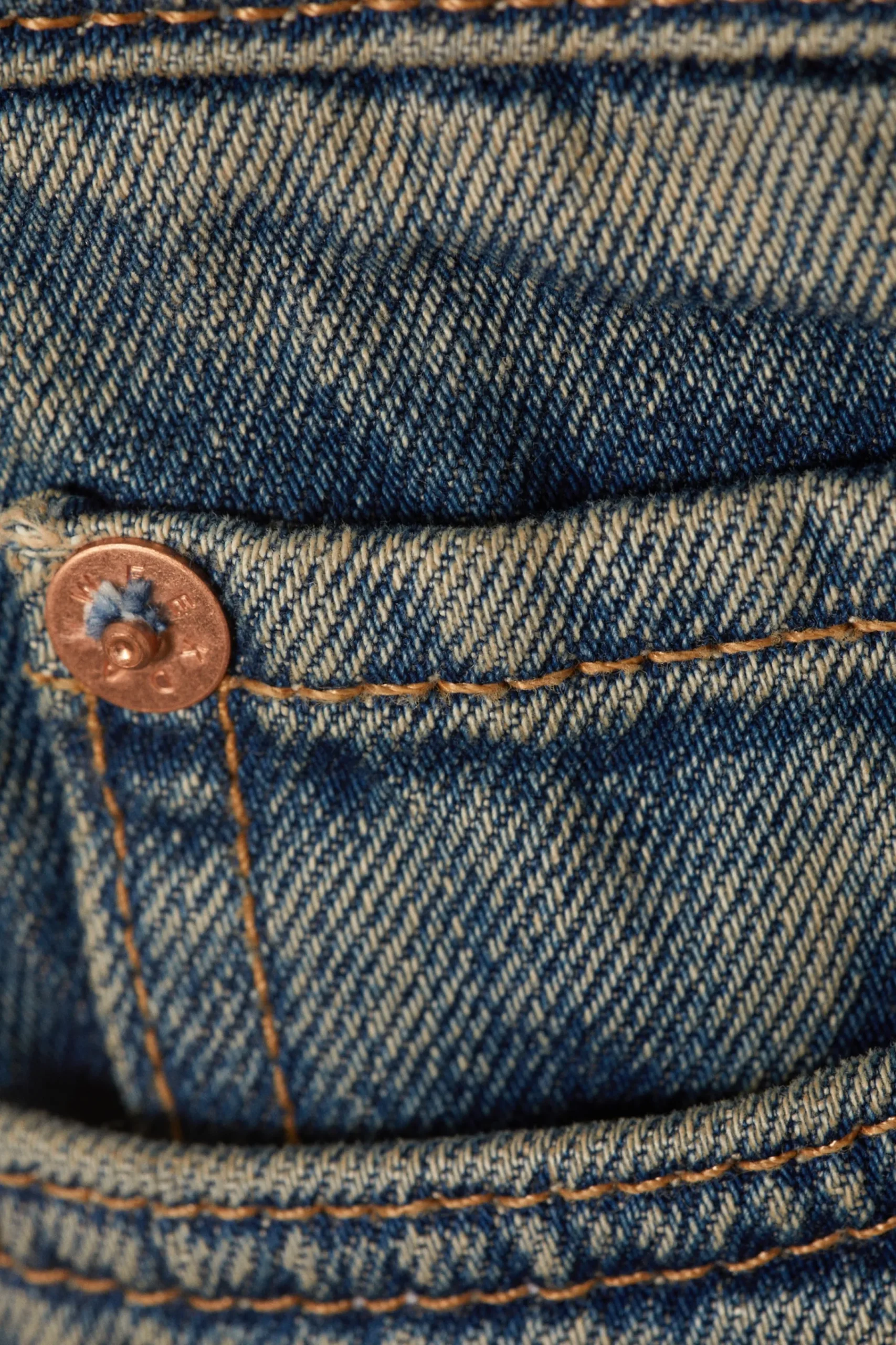 ample_low_waist_loose_wide_leg_jeans_5-9.webp Weekday Jeans<AMPLE LOW WAIST LOOSE WIDE LEG JEANS