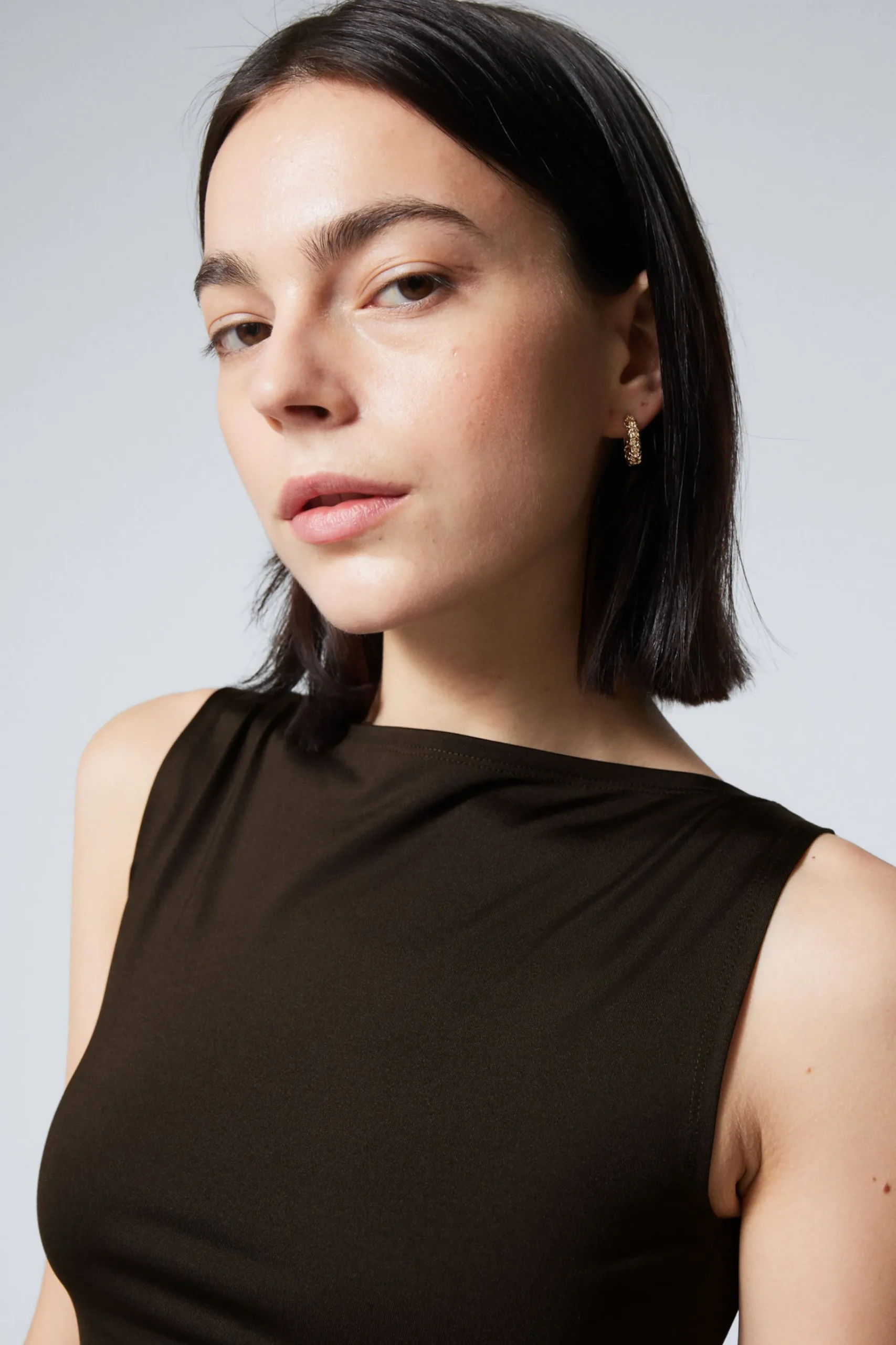 Weekday Toppar<ANNIE BOATNECK SLEEVELESS TOP