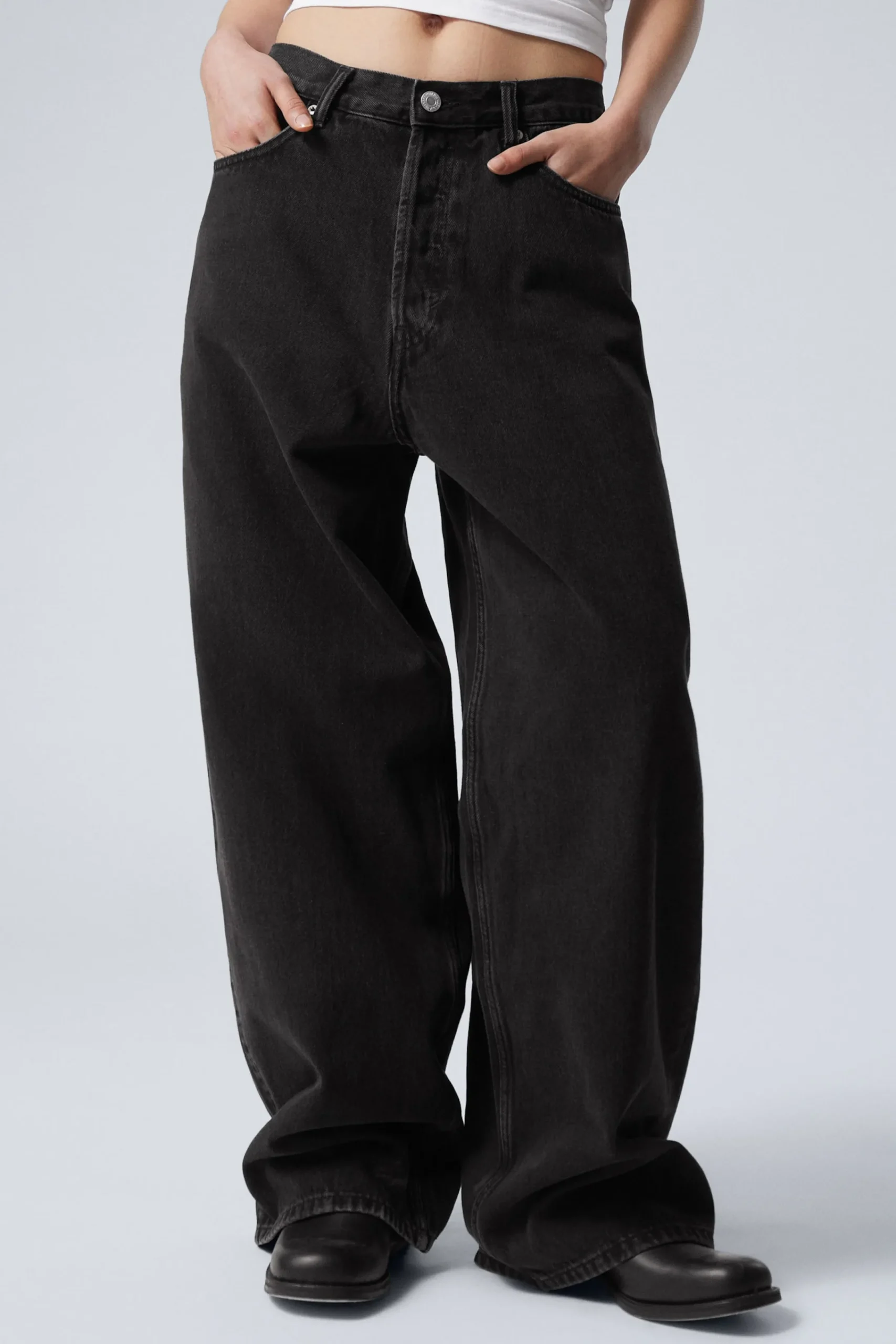 astro_loose_baggy_leg_jeans_1-8.webp Weekday Jeans<ASTRO LOOSE BAGGY LEG JEANS