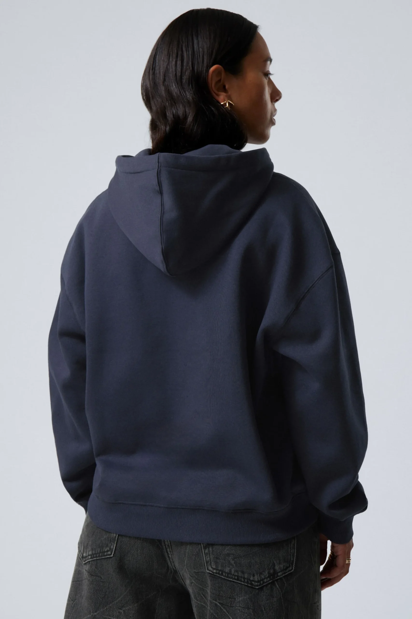essence_standard_huvtrja_3-1.webp Weekday Hoodies | Basplagg<ESSENCE STANDARD HUVTRÖJA