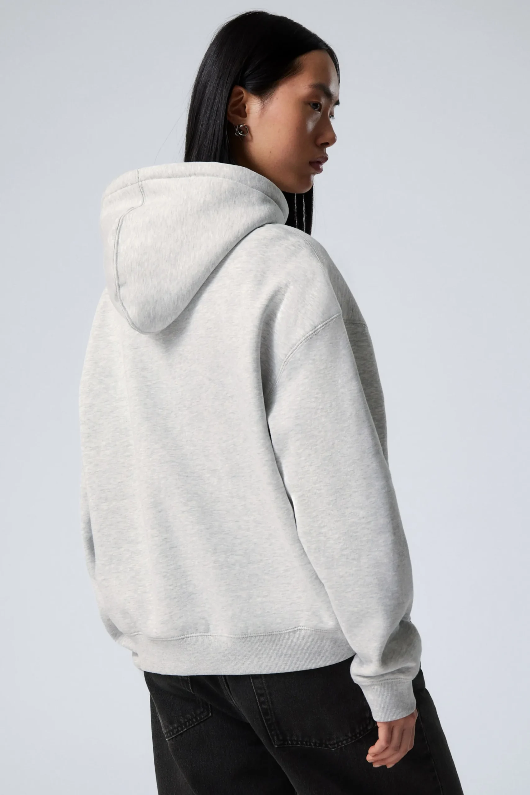 essence_standard_huvtrja_3.webp Weekday Hoodies | Basplagg<ESSENCE STANDARD HUVTRÖJA