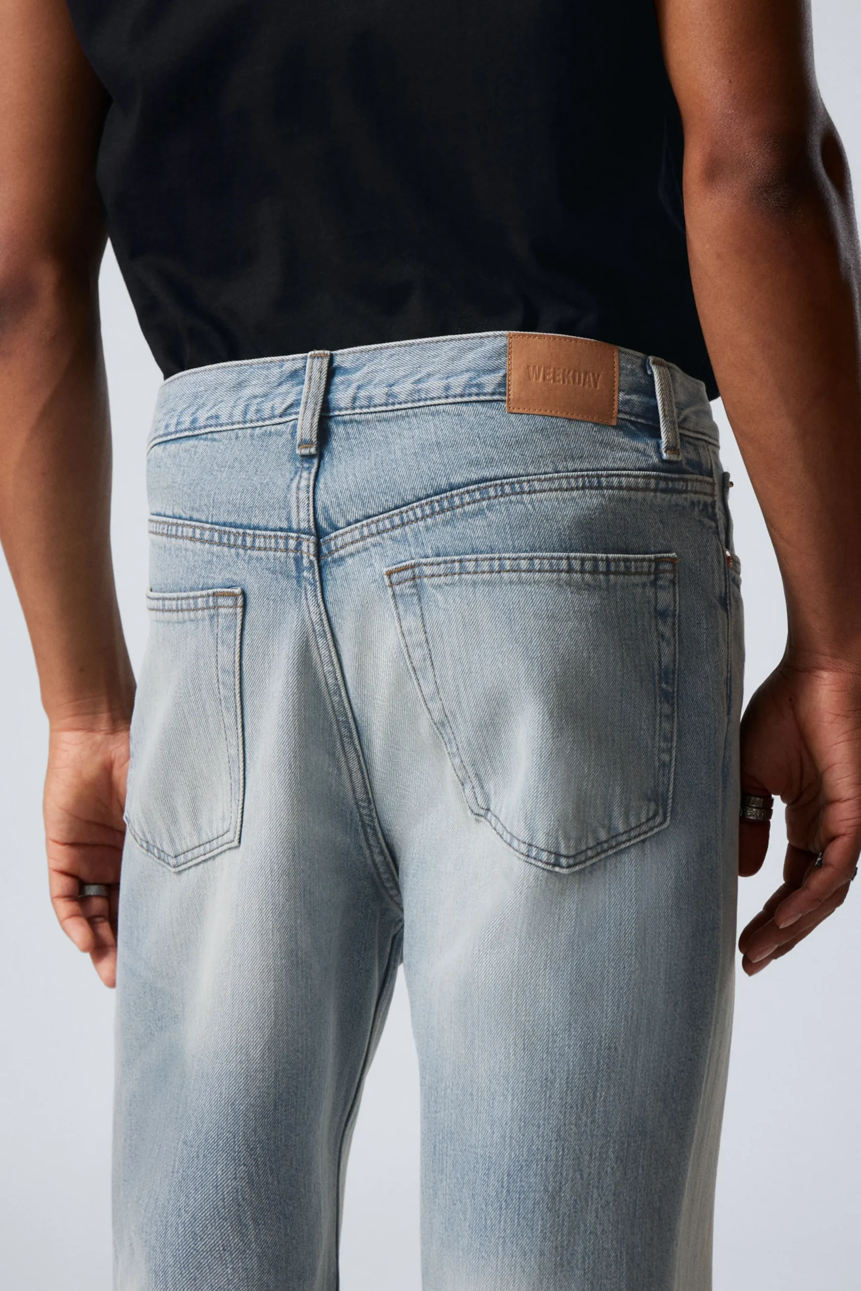 galaxy_loose_straight_leg_jeans_2-2.webp Weekday Jeans | Jeans<GALAXY LOOSE STRAIGHT LEG JEANS