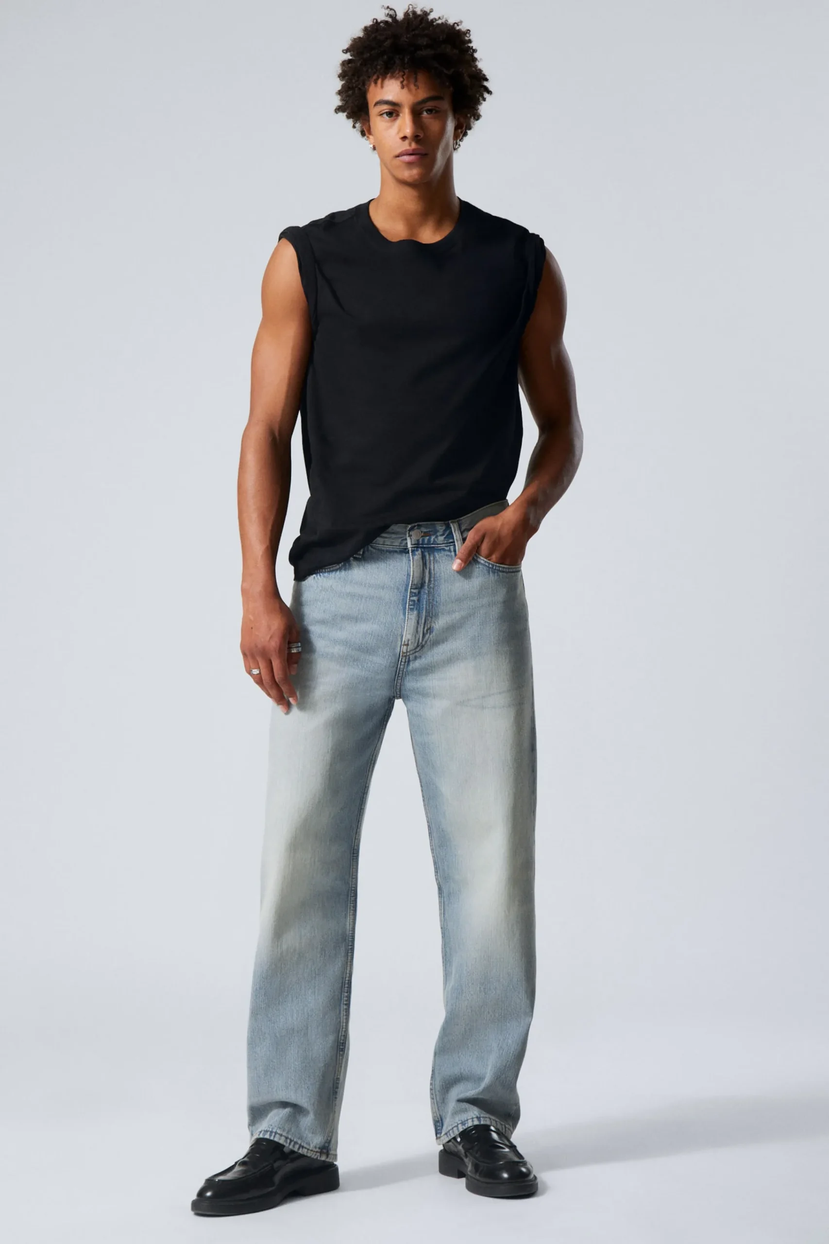 galaxy_loose_straight_leg_jeans_3-2.webp Weekday Jeans | Jeans<GALAXY LOOSE STRAIGHT LEG JEANS