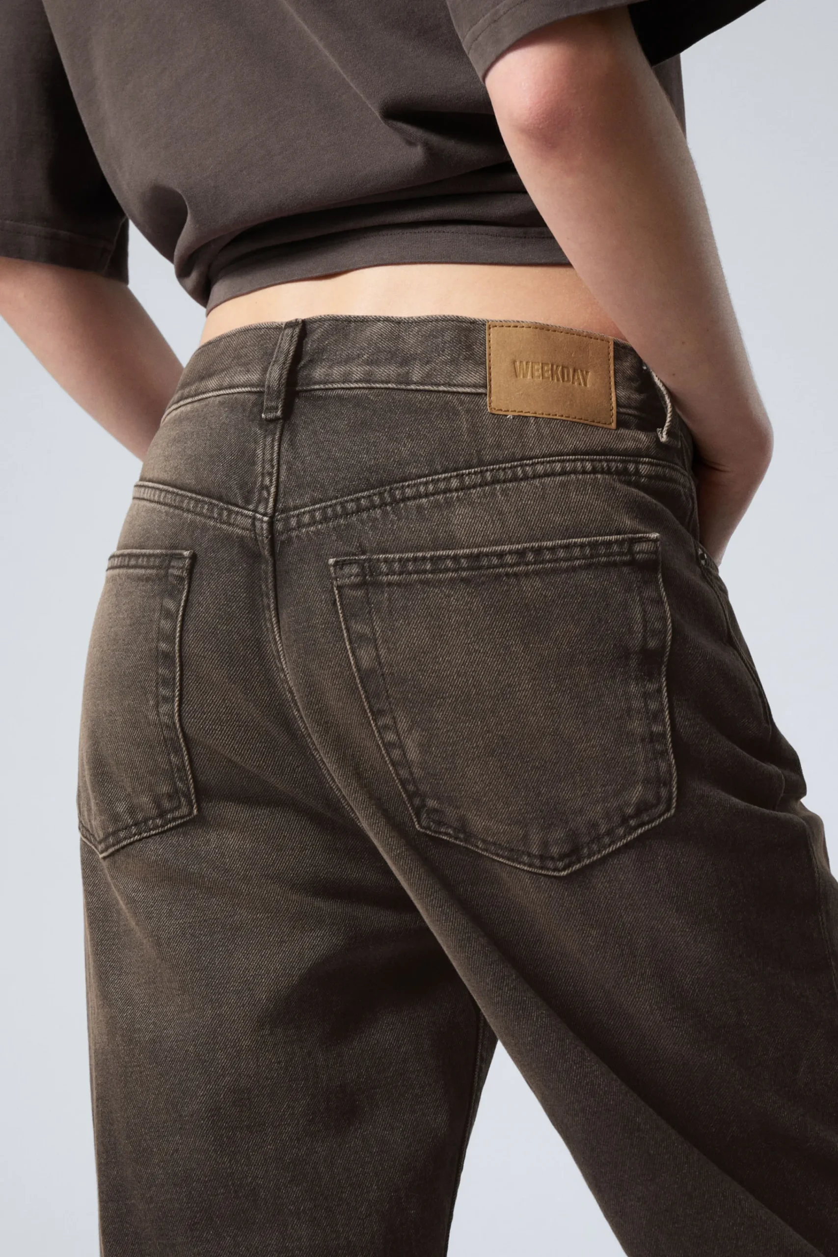galaxy_loose_straight_leg_jeans_9-1.webp Weekday Jeans | Jeans<GALAXY LOOSE STRAIGHT LEG JEANS