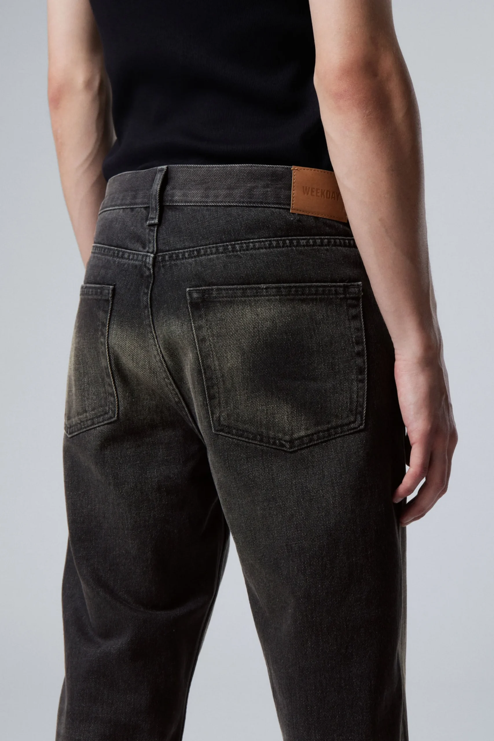 klean_regular_straight_leg_jeans_3-1.webp Weekday Jeans<KLEAN REGULAR STRAIGHT LEG JEANS