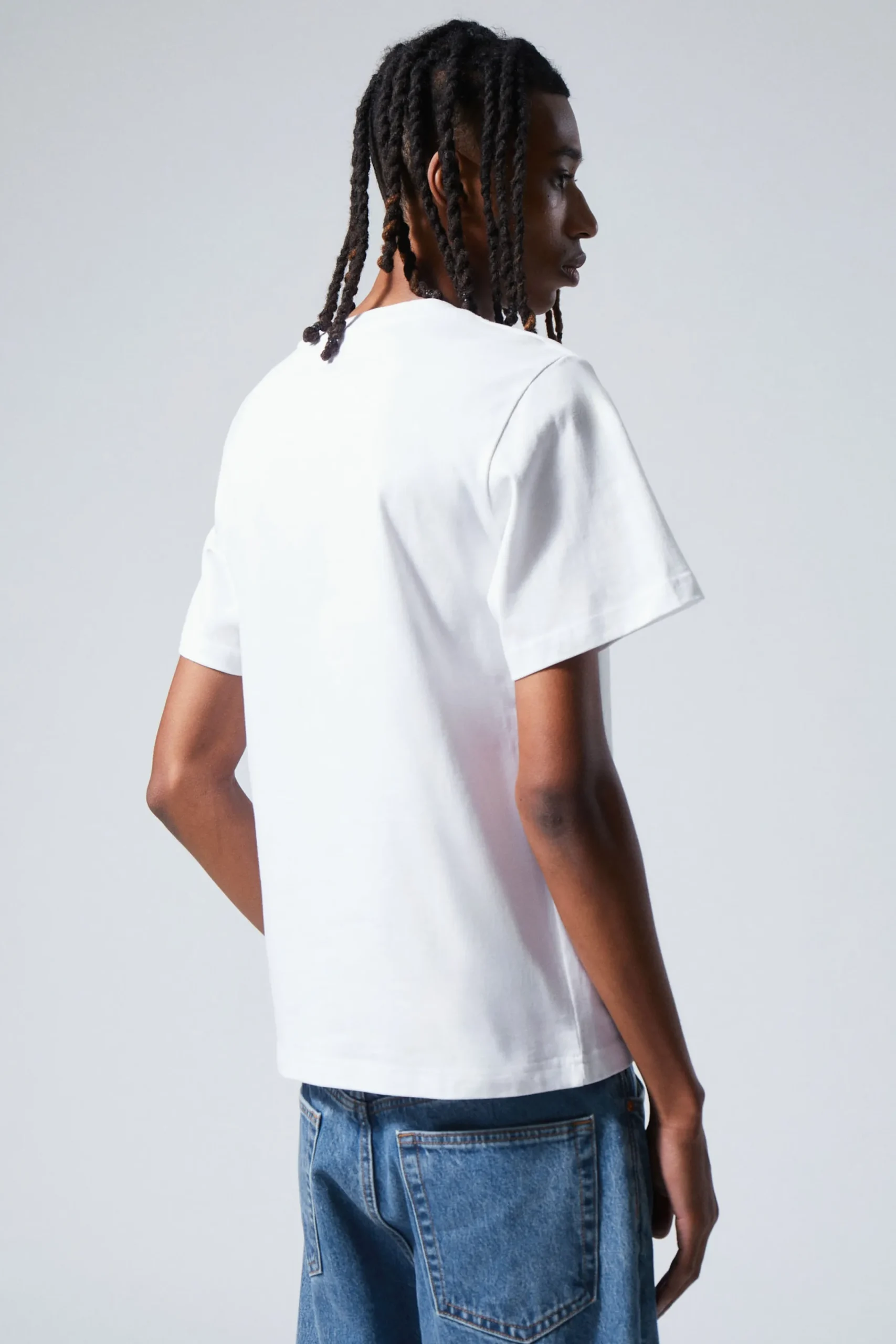 kraftig_kort_boxig_tshirt_2-1.webp Weekday Basplagg | T-Shirtar & Toppar<KRAFTIG KORT BOXIG T-SHIRT