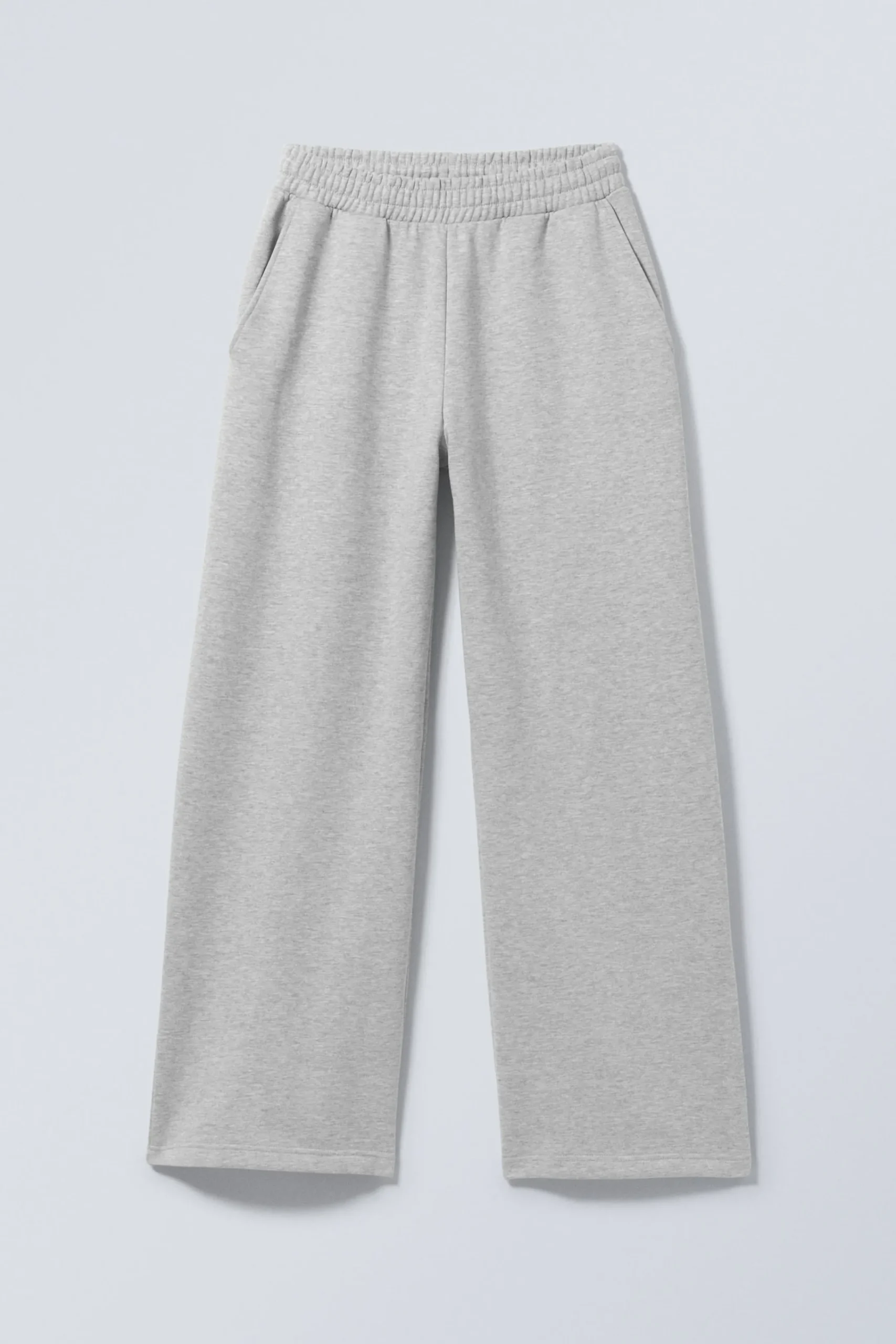 loose_long_heavyweight_sweatpants_2-1.webp Weekday Byxor | Basplagg<LOOSE LONG HEAVYWEIGHT SWEATPANTS