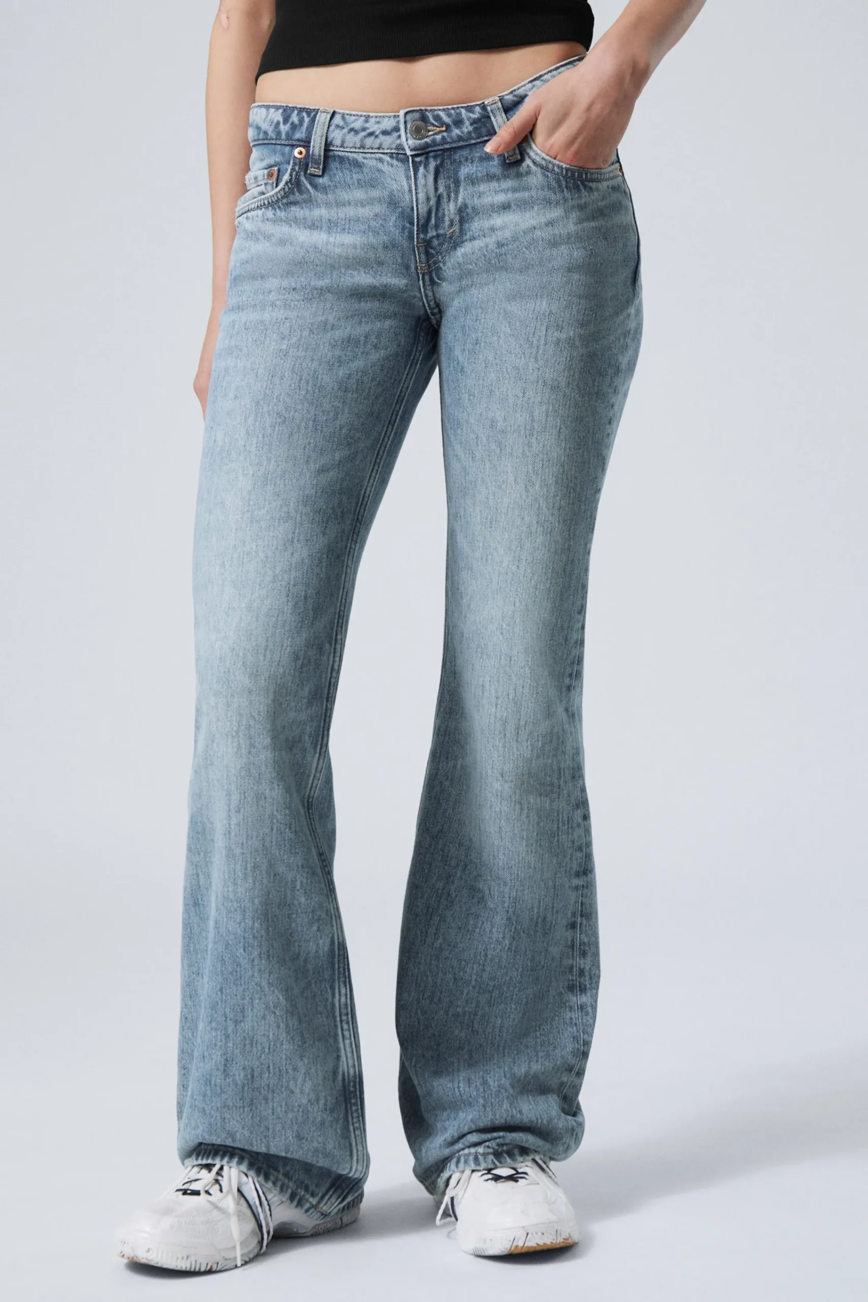 nova_low_waist_slim_bootcut_leg_jeans_1-2.webp Weekday Jeans<NOVA LOW WAIST SLIM BOOTCUT LEG JEANS