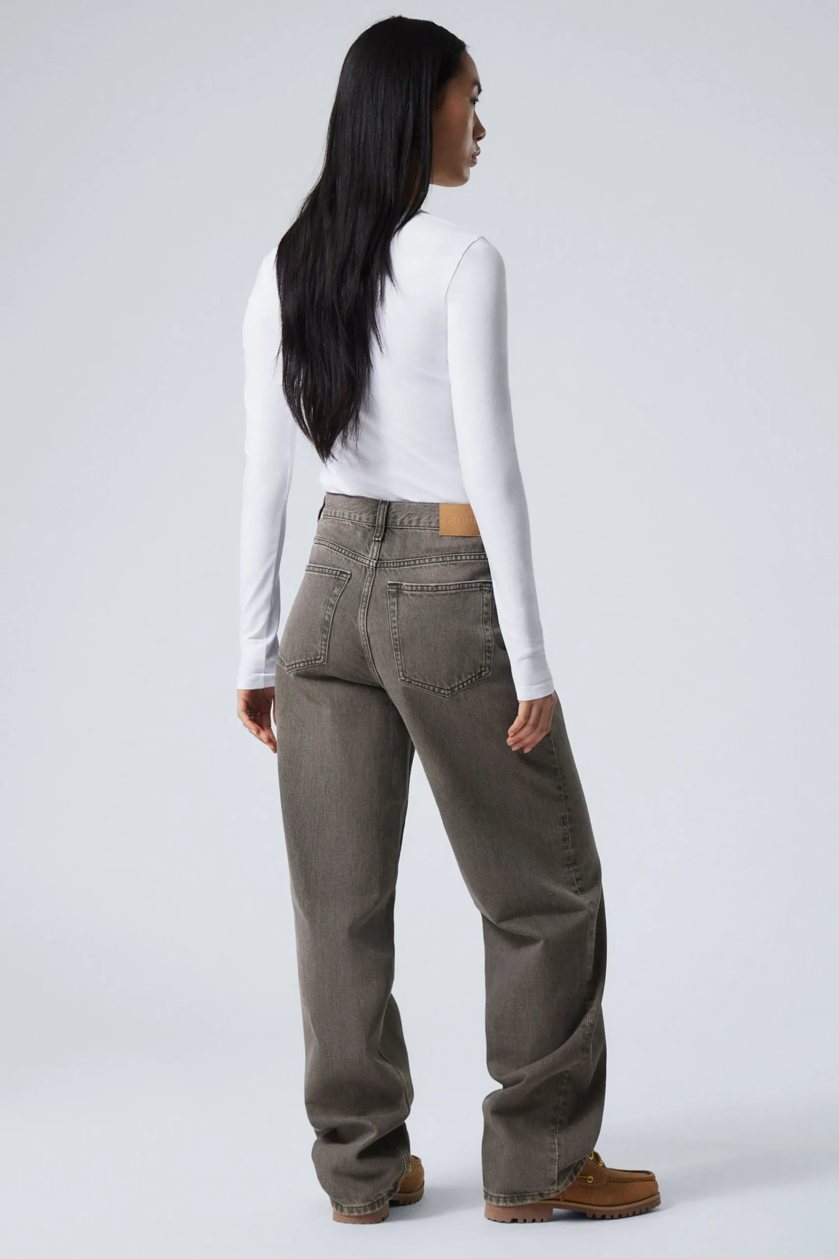 rail_mid_waist_loose_wide_leg_jeans_4-1.webp Weekday Jeans<RAIL MID WAIST LOOSE WIDE LEG JEANS