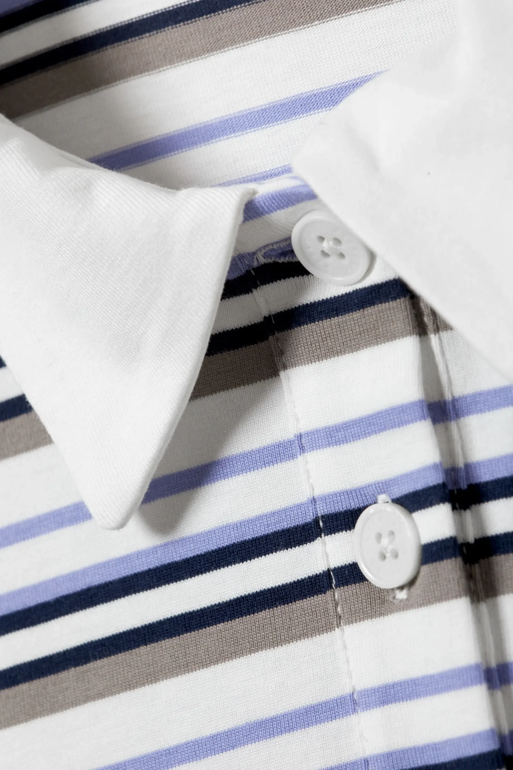 randig_oversized_piktrja_5.webp Weekday Toppar<RANDIG OVERSIZED PIKÉTRÖJA