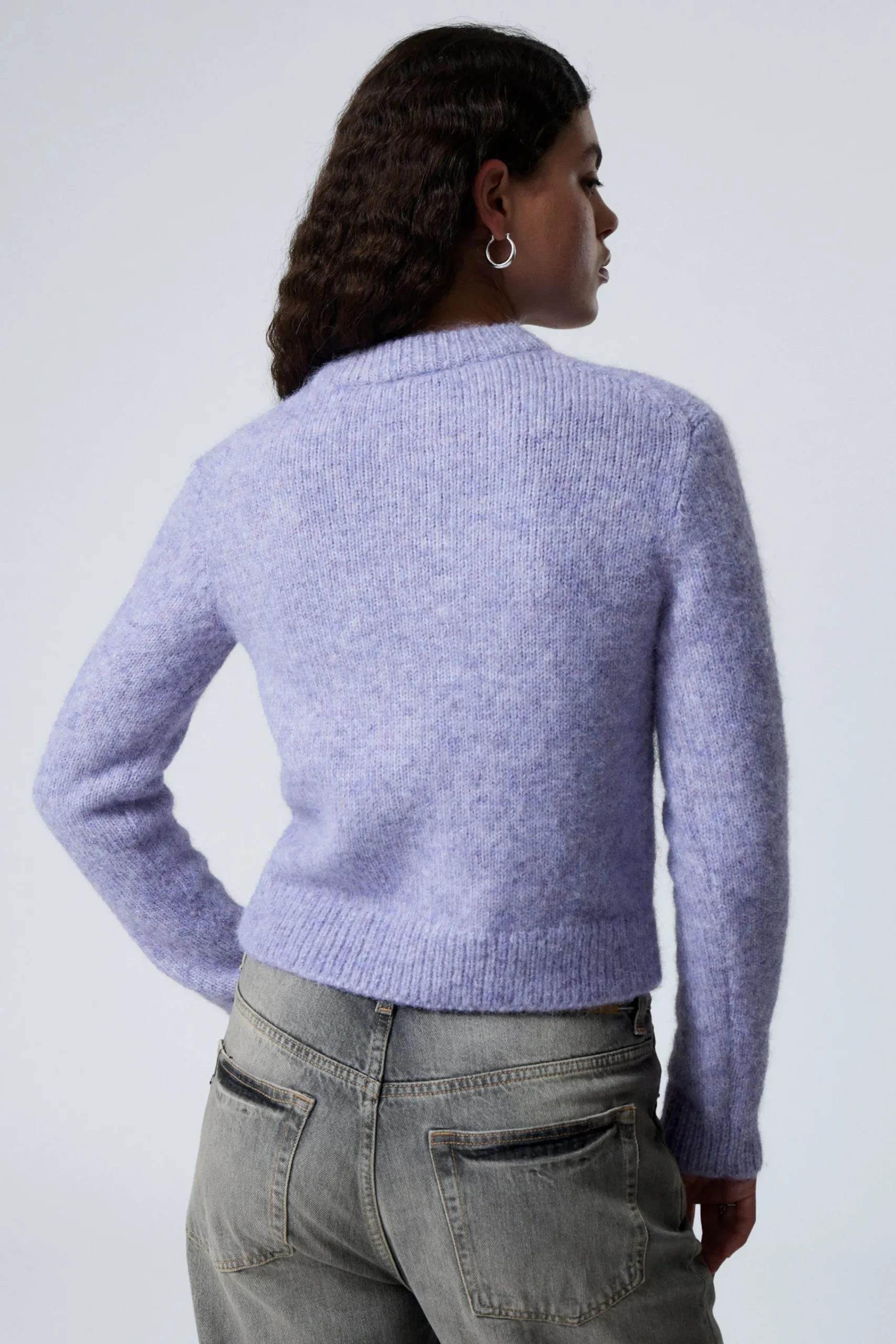 smal_stickad_cardigan_med_dragkedja_3-5.webp Weekday Stickat<SMAL STICKAD CARDIGAN MED DRAGKEDJA