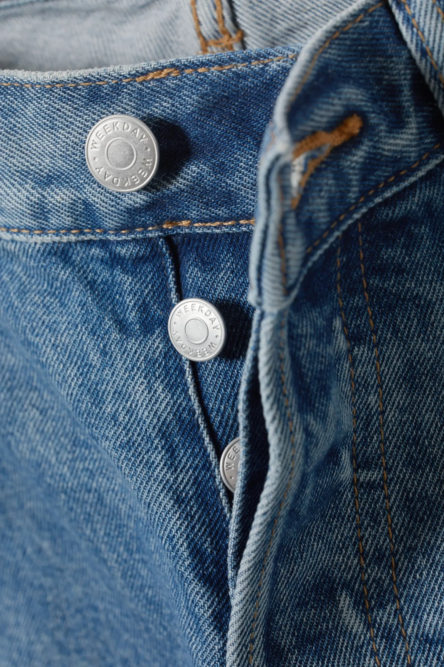 space_relaxed_straight_leg_jeans_5-3.webp Weekday Jeans<SPACE RELAXED STRAIGHT LEG JEANS