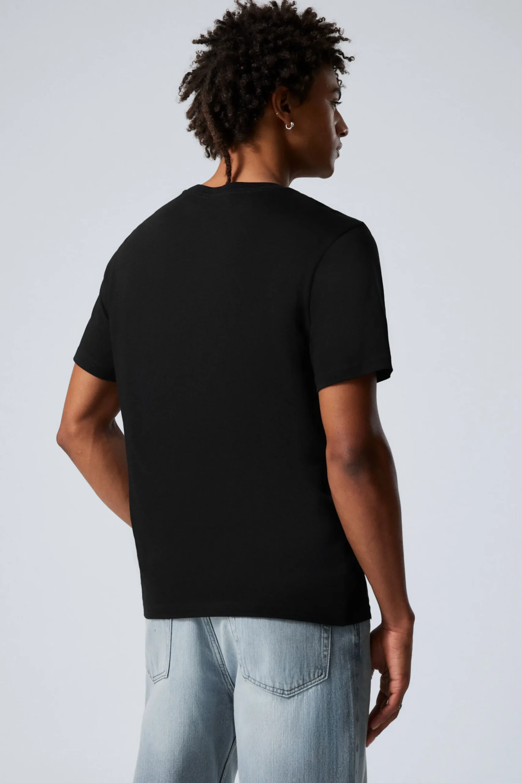 standard_midweight_tshirt_3-2.webp Weekday Basplagg | T-Shirtar & Toppar<STANDARD MIDWEIGHT T-SHIRT