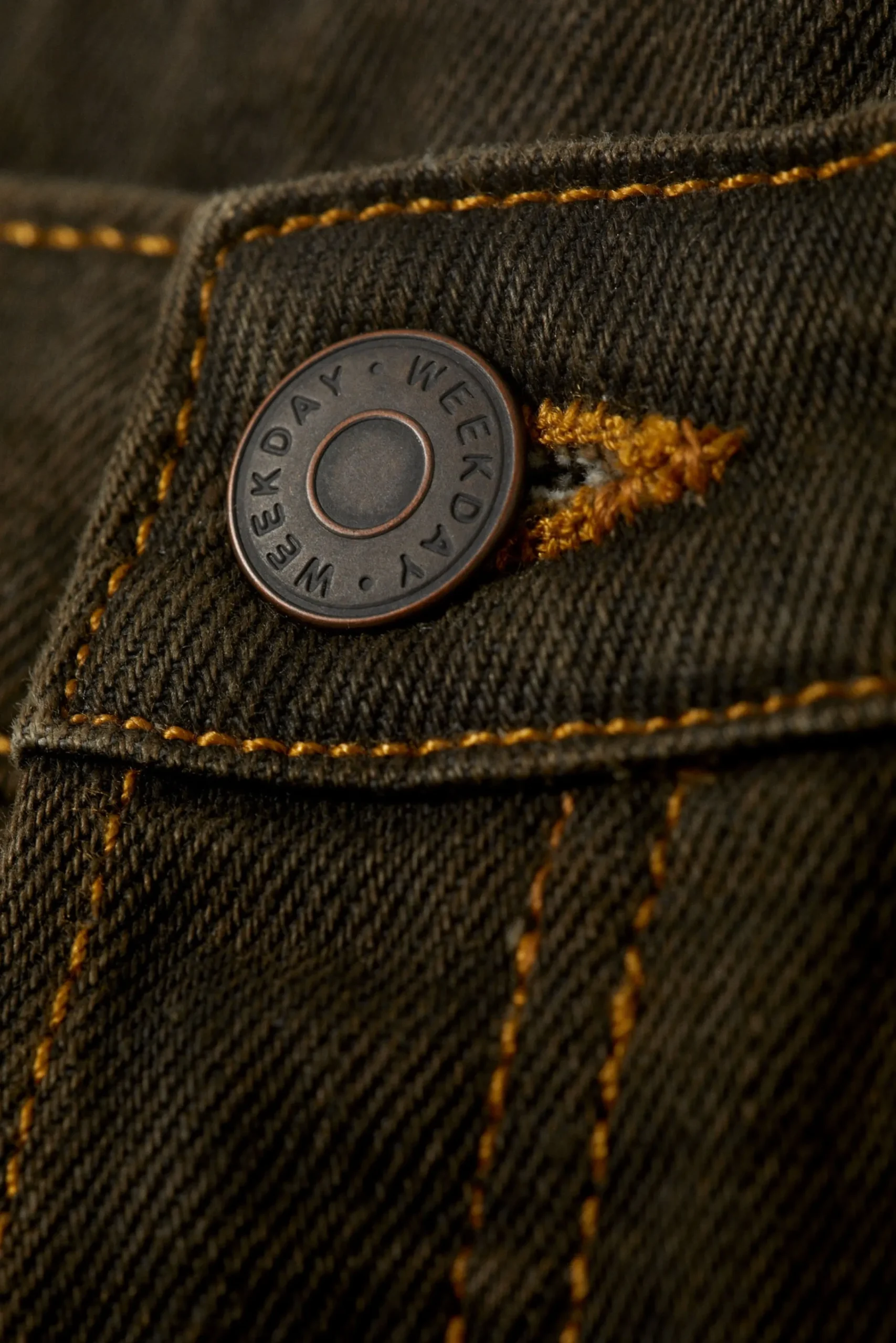 telescope_lga_lediga_vida_jeans_5.webp Weekday Jeans<TELESCOPE LÅGA LEDIGA VIDA JEANS