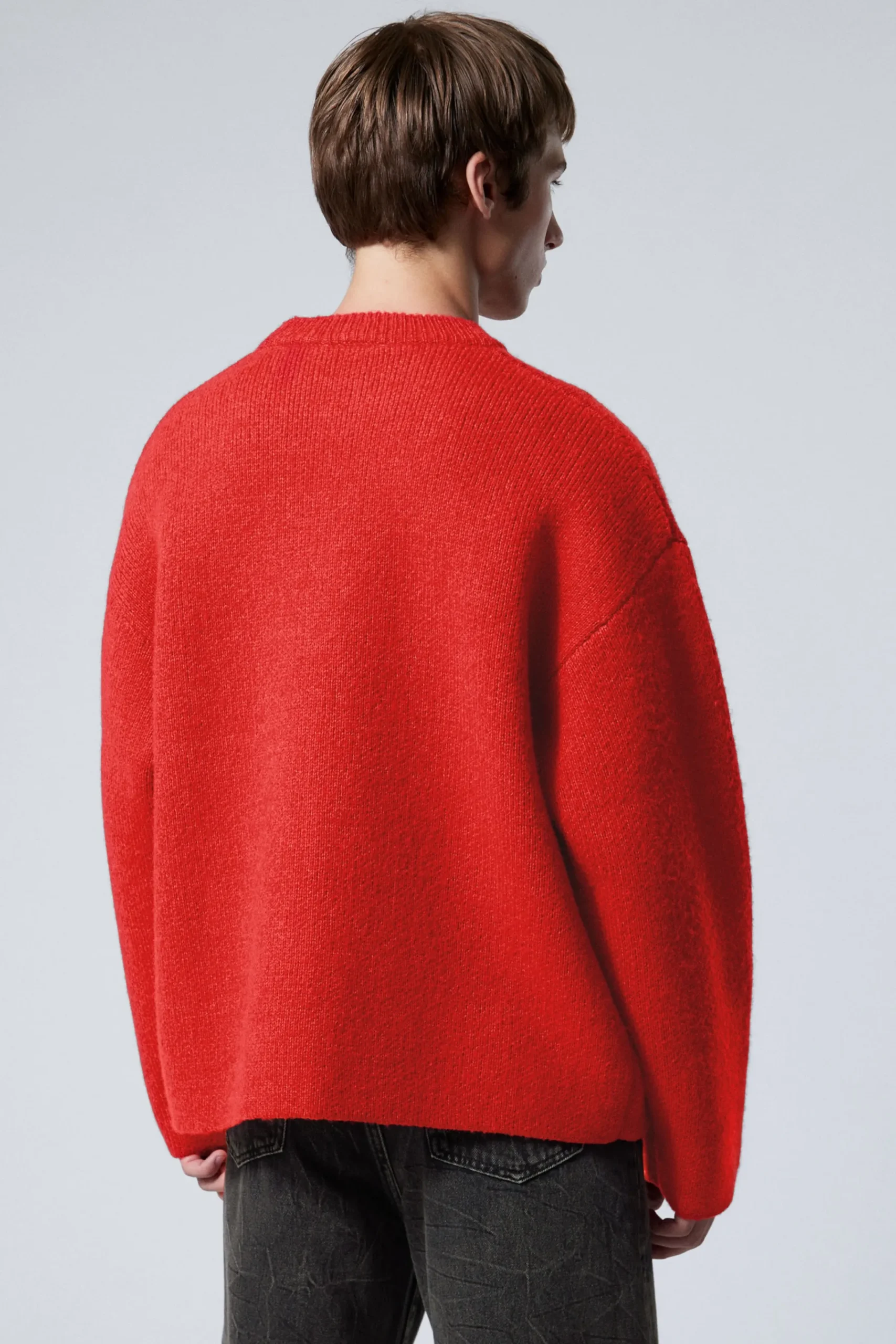 teo_oversized_wool_blend_knit_sweater_3-2.webp Weekday Stickat<TEO OVERSIZED WOOL BLEND KNIT SWEATER