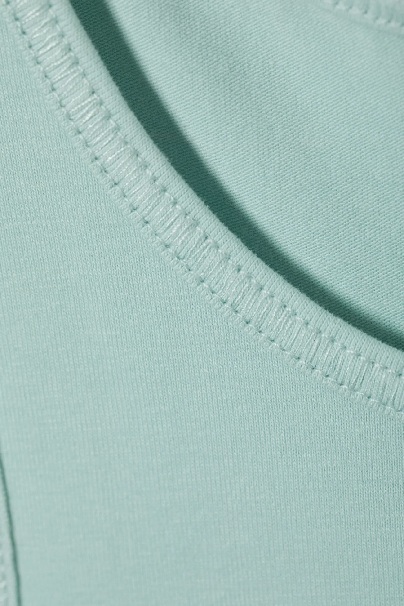 Weekday Basplagg | Toppar<TIGHT LINNE