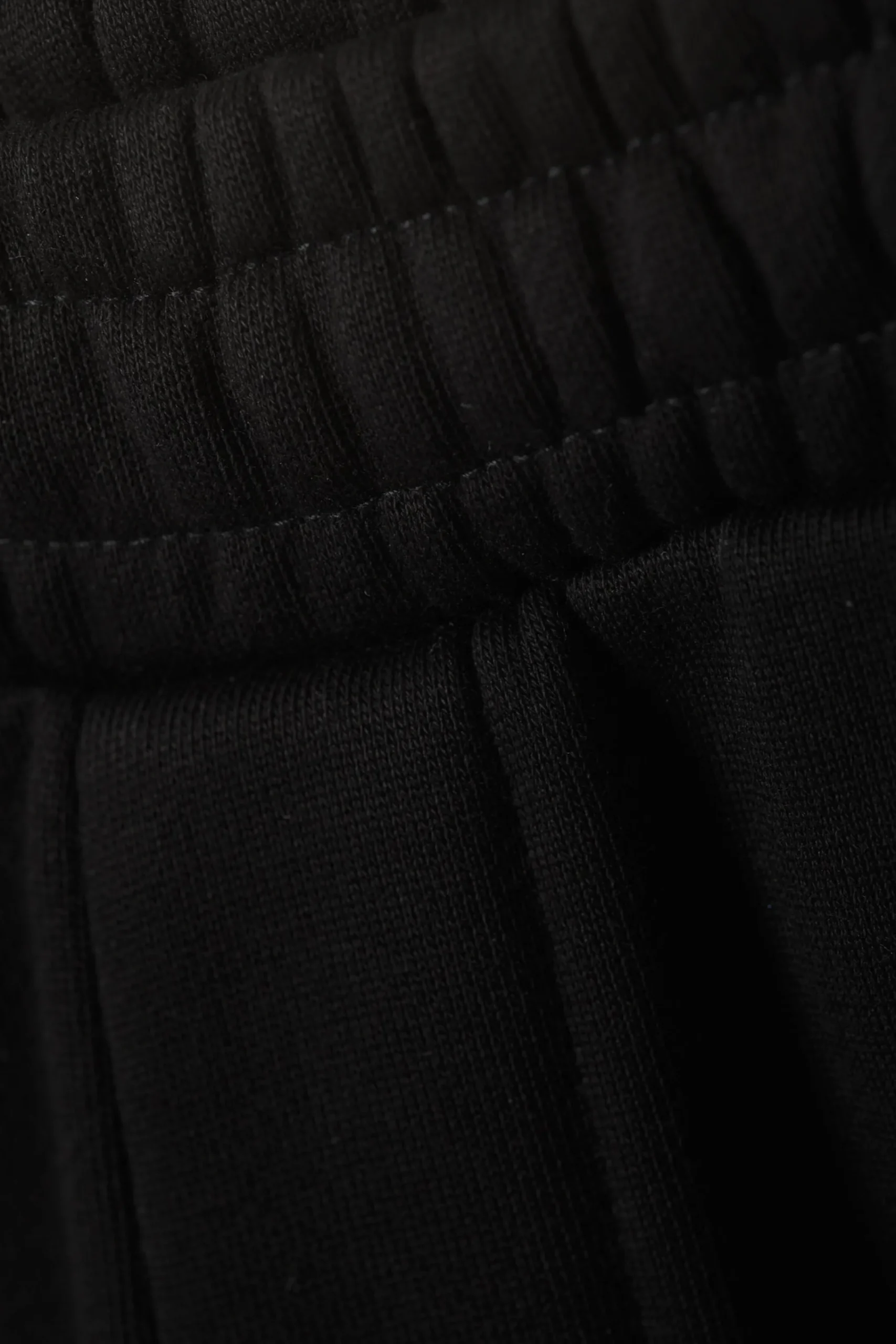 utsvngd_lediga_sweatpants_4.webp Weekday Byxor<UTSVÄNGD LEDIGA SWEATPANTS