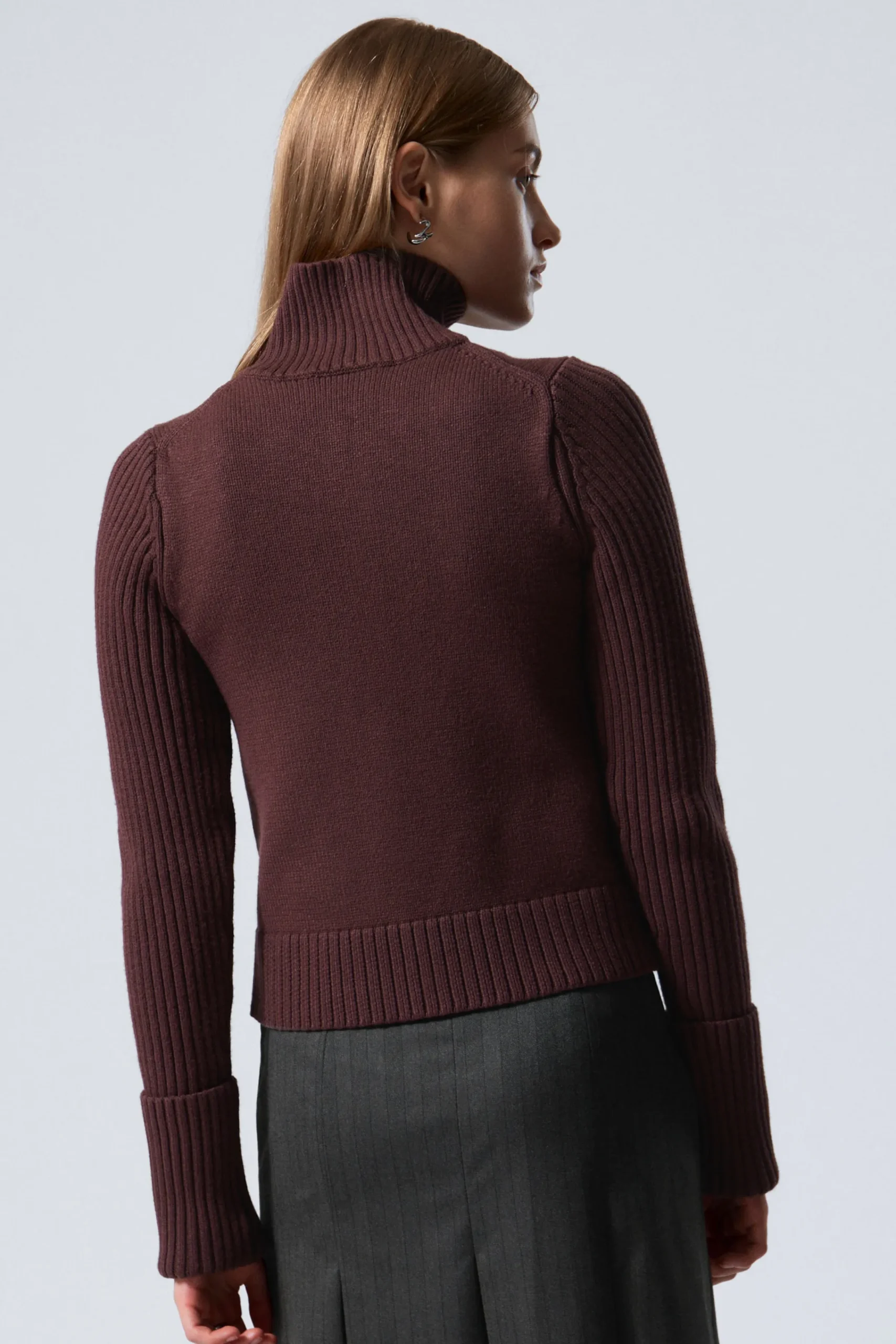winona_zip_cardigan_3.webp Weekday Stickat<WINONA ZIP CARDIGAN